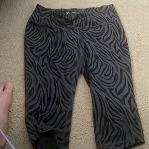 Zebra capris